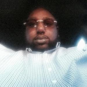 Meet your Posher, Travis