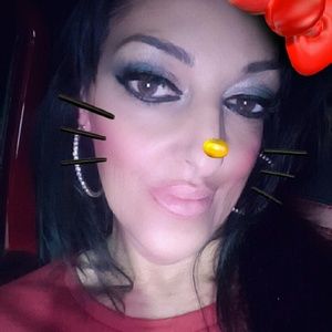 Meet your Posher, Nadia