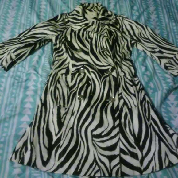 Coat - Picture 2 of 2