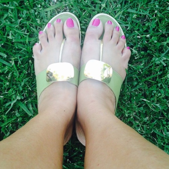 Indian flat shoes in green - Picture 3 of 4