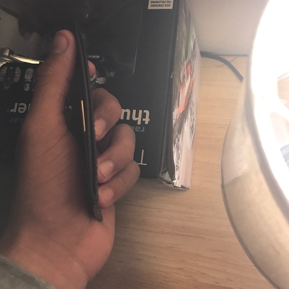 Ferragamo card holder - Picture 3 of 3