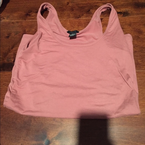 Rue 21 tank