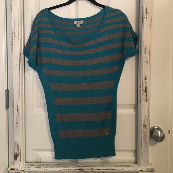 GUESS short-sleeved striped sweater