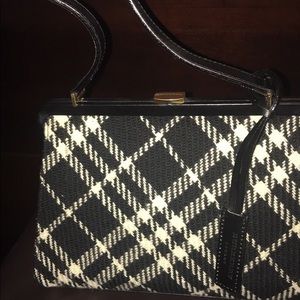 Like New Burberry Purse