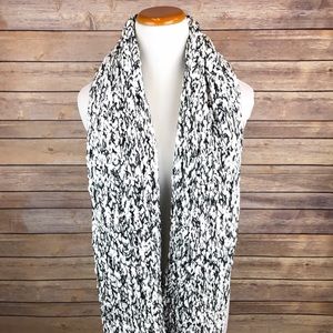 Supreme infinity scarf!