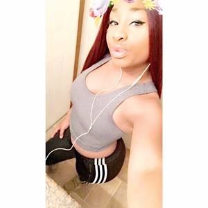 Meet your Posher, Yasmine