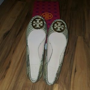 Make Offer-Never Been Worn Tory Burch Flats