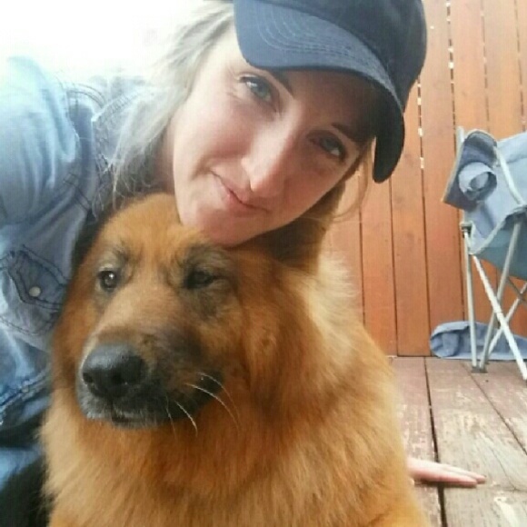 Meet your Posher, Ashley - Picture 1 of 1