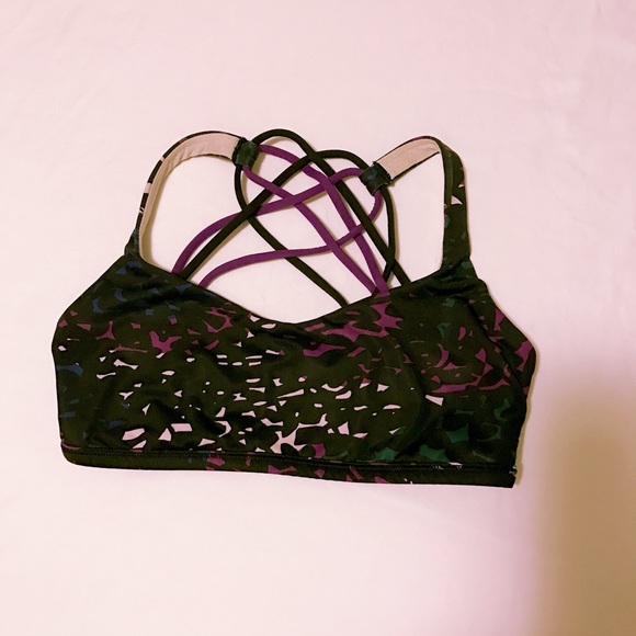 Lululemon sports bra