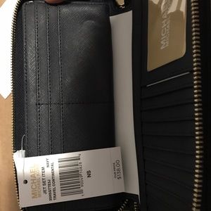 Michael kors wallet/wristlet navy blue