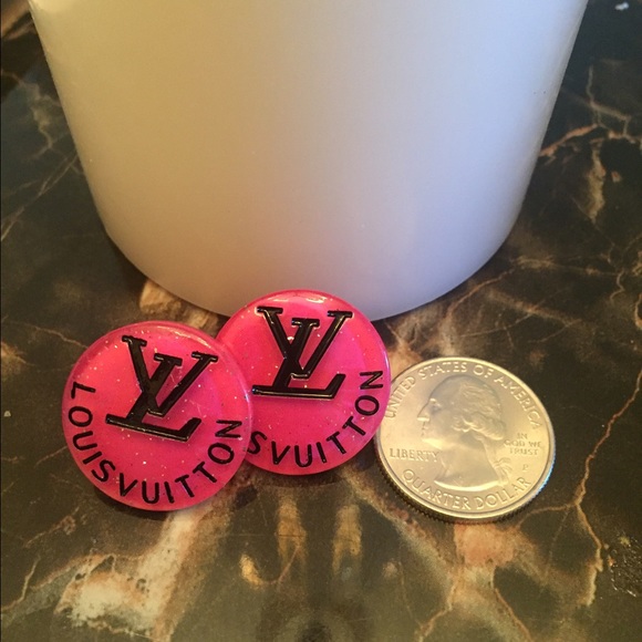 L-V pink earrings