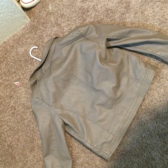 Cute jacket - Picture 2 of 4