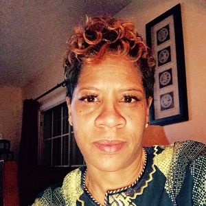 Meet your Posher, Dana