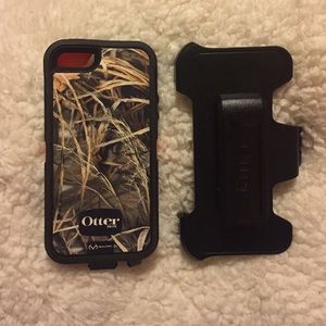 Otter box used only for 1 day!
