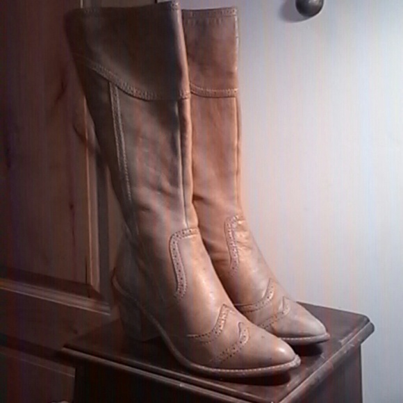vince kamuto size8 boots