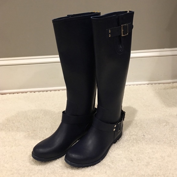 ⛈Navy Steve Madden tsunamii rain boots🌈