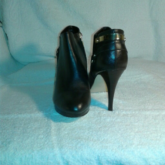 Marc Fisher heels dark brown - Picture 1 of 2