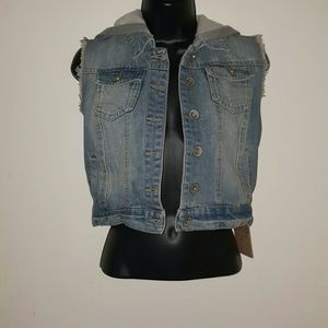 Light denium vest, tags attached.