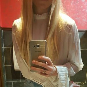 Meet your Posher, Vira