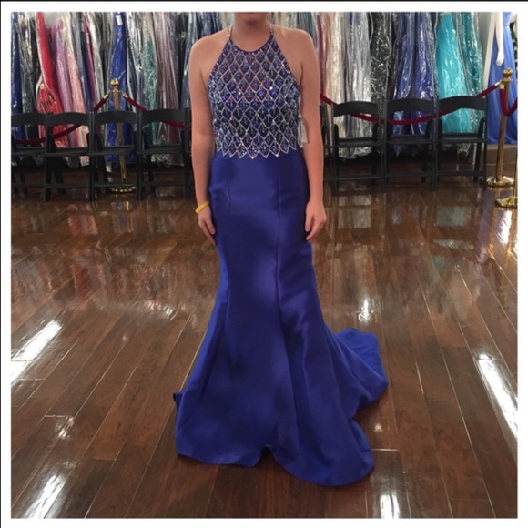 La Femme Prom Dress - Picture 1 of 2