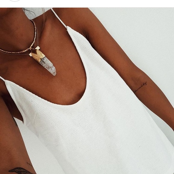 ISO of this quartz choker necklace