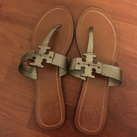 Tory Burch logo thong sandal Size 7.5