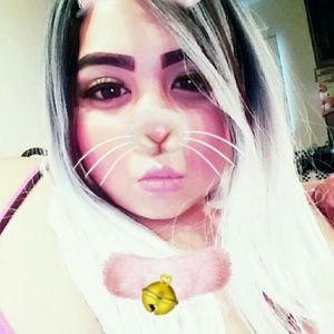 Meet your Posher, Pebbles