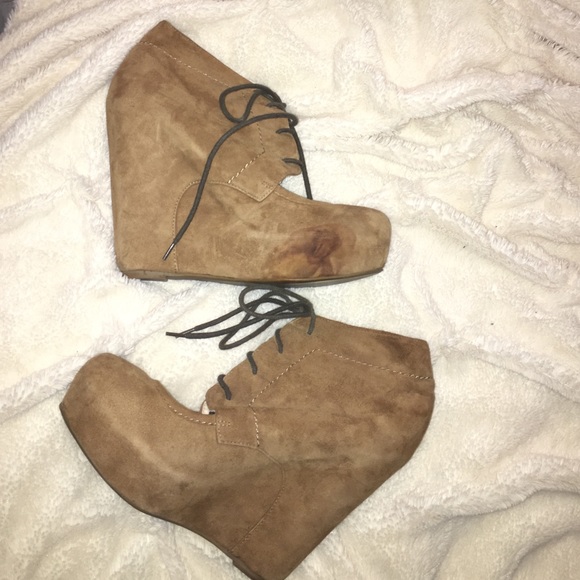 Suede/leather MATIKO wedges from LF - Picture 1 of 1