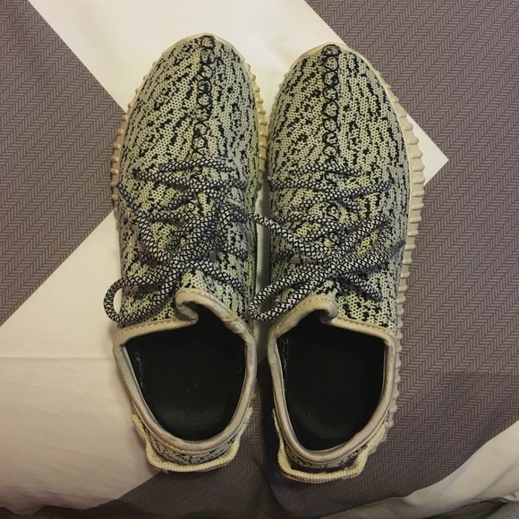 Fake yeezys!