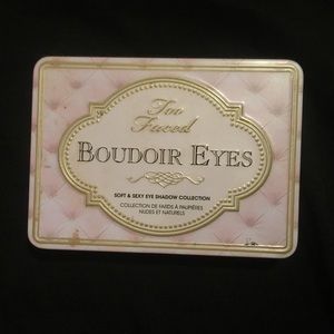 ✨Too Faced Boudoir Eyes palette