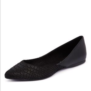 Janna Black by Steve Madden flats