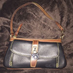 Dooney & Bourke wristlet