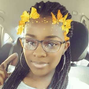 Meet your Posher, Dominique