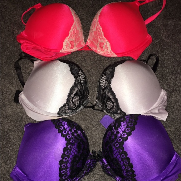 Victoria's Secret Bombshell Bras 34B - Picture 1 of 1