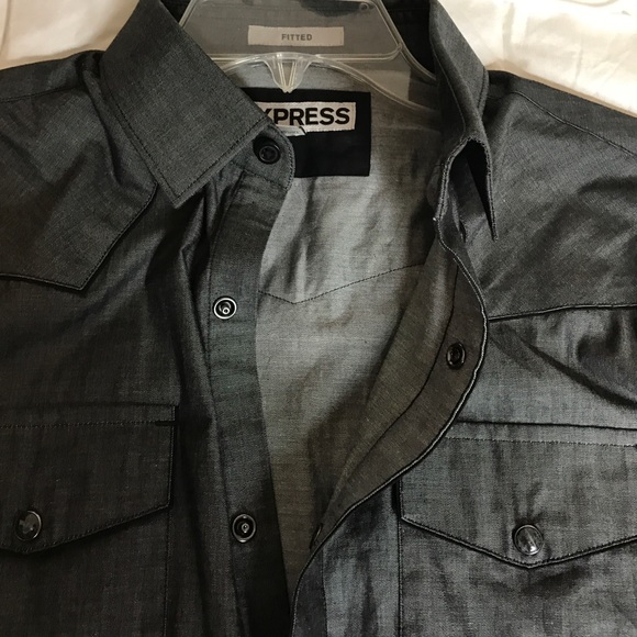 Express Fitted Button Up - image 4