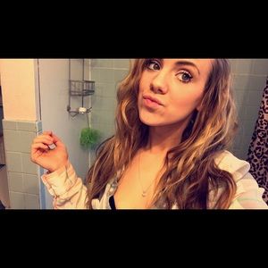 Meet your Posher, Elisabeth