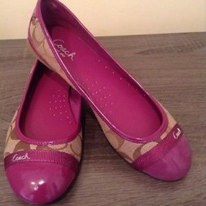 NWT Women's Signature Coach Cecile ballet flats