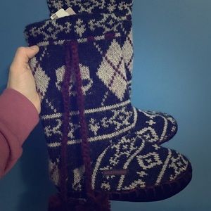 Willy G gripper slippers ladies size medium