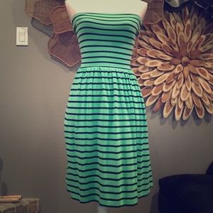 HP🎊🎉Super cute Light green & navy dress!