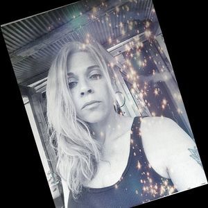 Meet your Posher, Stefanie