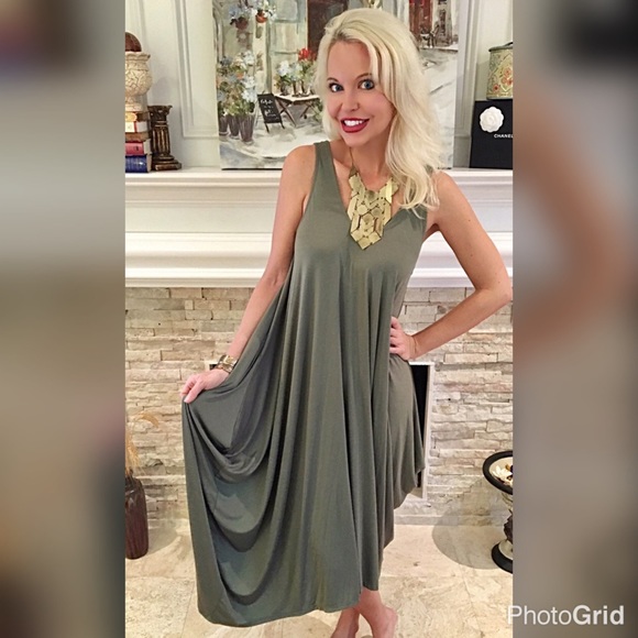 Stunning olive maxi jumper style dress! - Picture 2 of 3