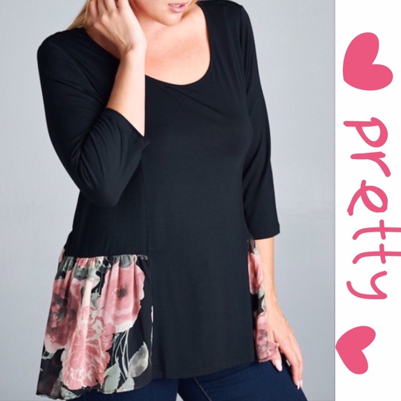 💥HP 3/14💥PRETTY BLACK TOP w/SIDE FLORAL ACCENT - Picture 1 of 3