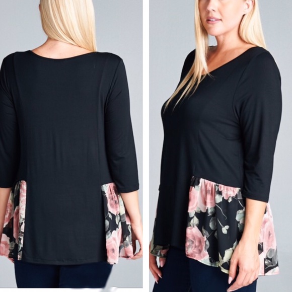 💥HP 3/14💥PRETTY BLACK TOP w/SIDE FLORAL ACCENT - Picture 2 of 3