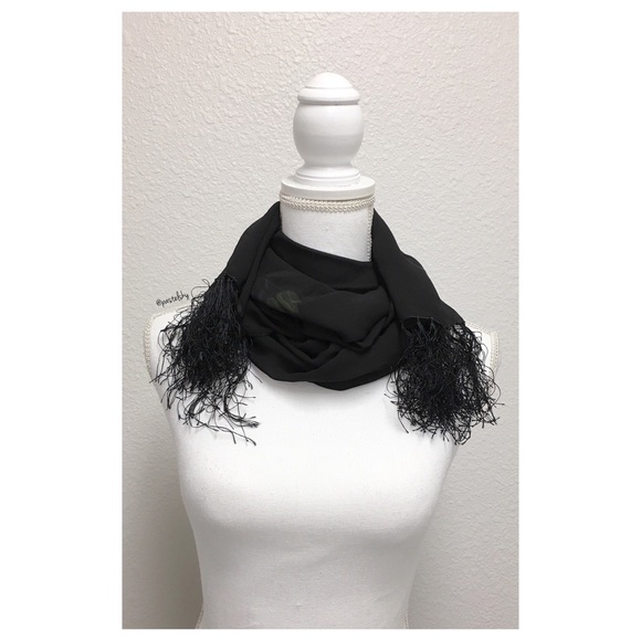 🆕 shear shawl/scarf - Picture 2 of 4