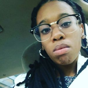 Meet your Posher, Charael