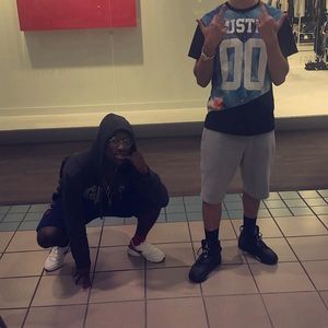 Meet your Posher, Elijah