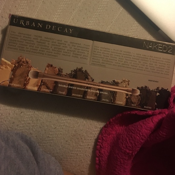 Urban Decay Naked 2 eyeshadow palette