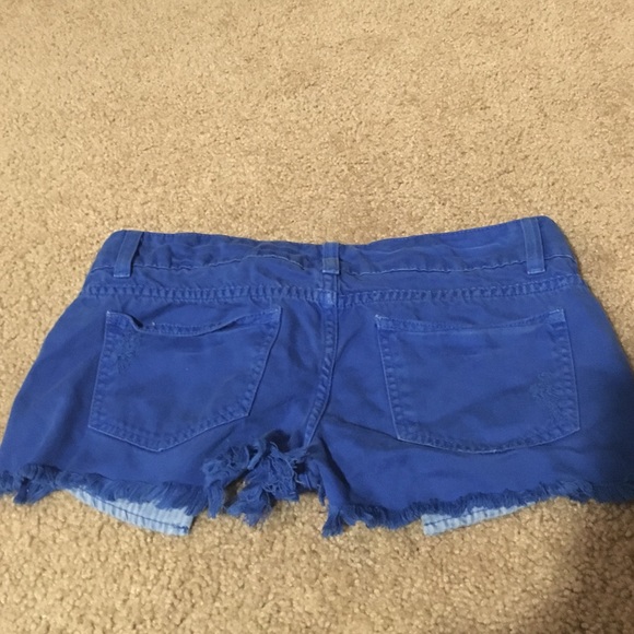 Blue Denim Cut-off shorts - Picture 2 of 3