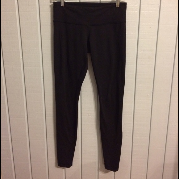 black lululemon wonder unders size 6