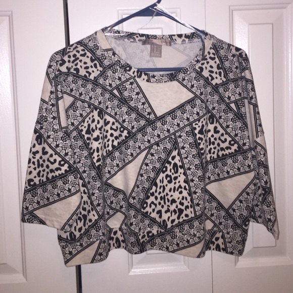 forever 21 cropped sweater (half sleeve)